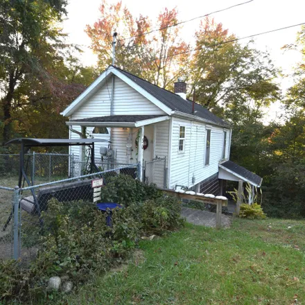 Image 2 - 130 South Pleasant Street, New Lexington, Perry County, OH 43764, USA - House for sale