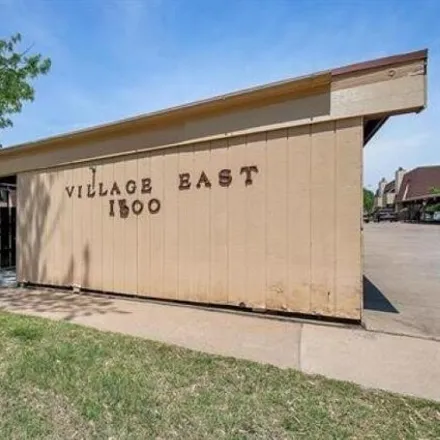 Image 3 - 1520 East 10th Avenue, Winfield, KS 67156, USA - Condo for sale