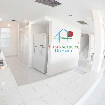 Rent this 2 bed apartment on Cañada de las Palmas in Playa Guitarrón, 39300 Acapulco