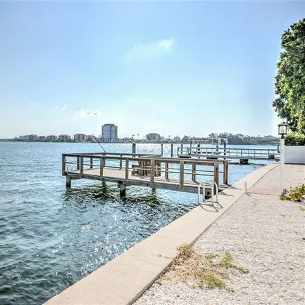 Image 1 - 480 Belle Point Drive, Saint Pete Beach, Pinellas County, FL 33706, USA - House for rent