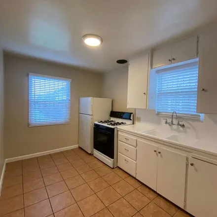 Rent this 1 bed apartment on 622 Broadway Court in Long Beach, CA 90813