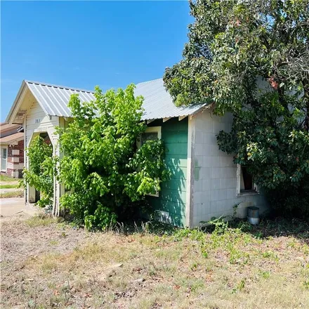 Buy this 3 bed house on 701 Reynolds Street in Goldthwaite, TX 76844