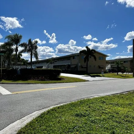 Image 3 - 101 Gateway Boulevard, Boynton Beach, FL 33435, USA - Condo for rent