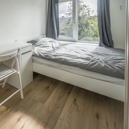 Rent this 5 bed room on Tobias M.C. Asserstraat 18 in 1063 NC Amsterdam, Netherlands