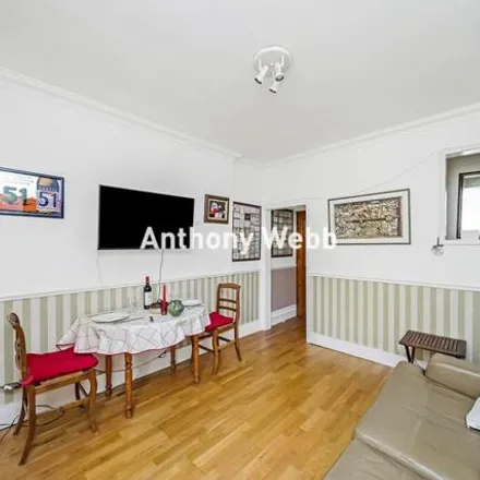 Image 5 - Grovelands Road, London, N13 4PP, United Kingdom - Apartment for sale