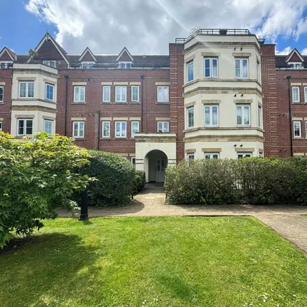 Rent this 2 bed apartment on The Cedars in Guildford, GU1 1YZ
