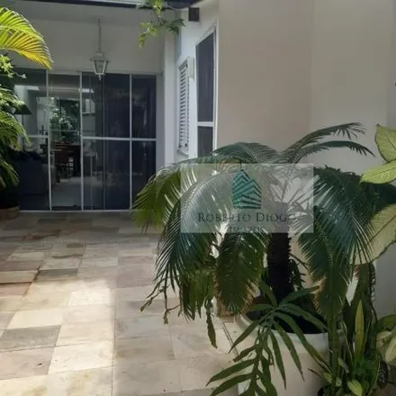 Buy this 5 bed townhouse on Rua Stanley Gomes 90 in Barra da Tijuca, Rio de Janeiro - RJ