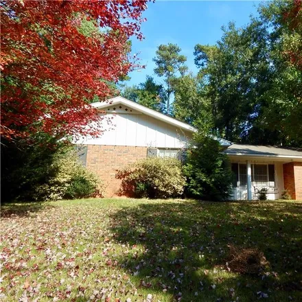 Buy this 3 bed house on 1111 Cumberland Drive in Auburn, AL 36830
