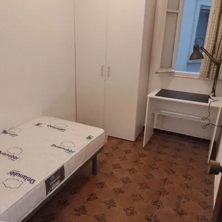 Rent this 4 bed apartment on Stefan in Avinguda de Pérez Galdós, 46008 Valencia
