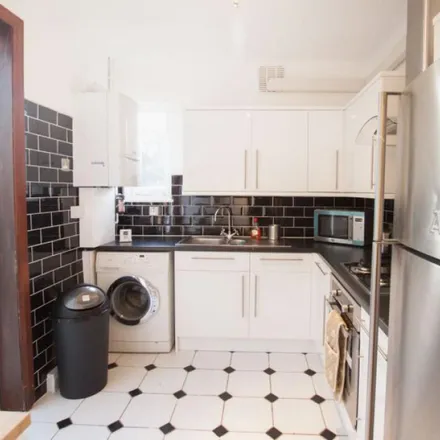 Image 3 - Larch Road, London, NW2 6SE, United Kingdom - Room for rent