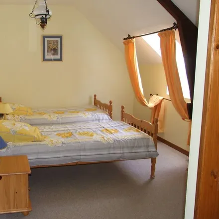 Rent this 4 bed house on 56930 Pluméliau-Bieuzy