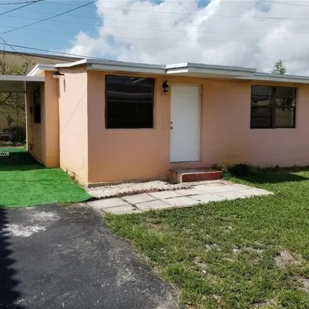 Rent this 2 bed house on 25 West 8th Street in Hialeah, FL 33010