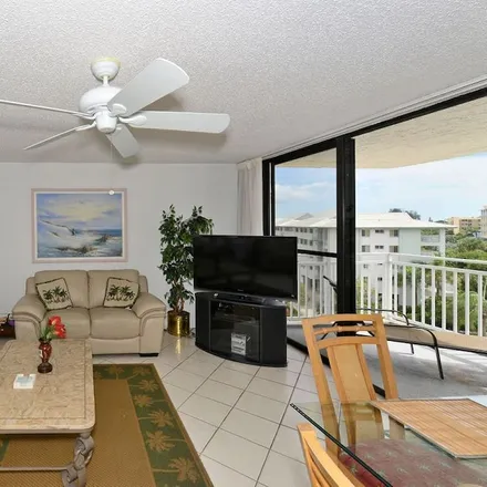 Rent this 2 bed condo on Sarasota