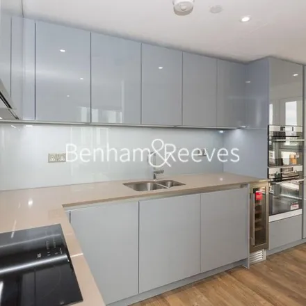 Rent this 2 bed apartment on Wandsworth Road in London, SW8 2FW