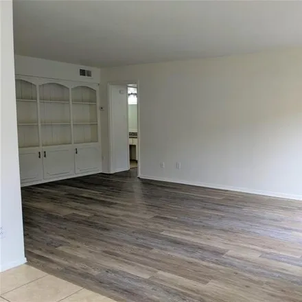 Image 6 - 357 North Post Oak Lane, Houston, TX 77024, USA - Condo for rent