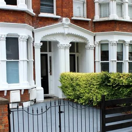 Rent this studio apartment on Inchmery Road in London, SE6 2UF