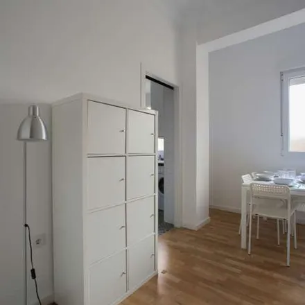 Rent this 5 bed apartment on Parque Colegio Santa Ana in Avinguda del Port, 51