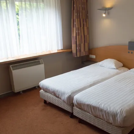 Rent this 1 bed room on Luitberg 1 in 1853 Strombeek-Bever, Belgium