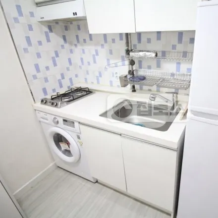 Image 5 - 서울특별시 서초구 반포동 716-20 - Apartment for rent