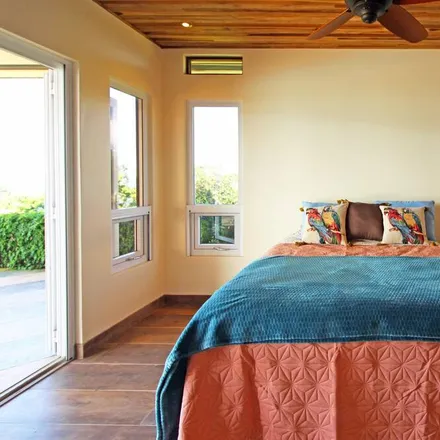 Rent this 3 bed house on Escuela Asentamiento IDA Nuevo Arenal in Vía 734, Provincia Guanacaste