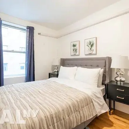 Image 8 - Thai Select, 472 9th Avenue, New York, NY 10019, USA - Apartment for rent
