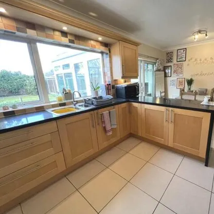 Image 5 - Seaton Crescent, Lytham St Annes, FY8 2RF, United Kingdom - House for sale
