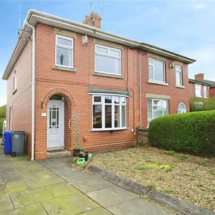 Buy this 3 bed duplex on Queensmead Road in Longton, ST3 7DD