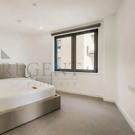 Image 9 - 21-22 Gillender Street, Bromley-by-Bow, London, E3 3LB, United Kingdom - Apartment for rent