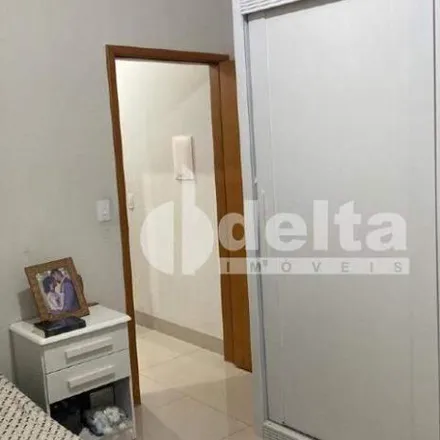 Buy this 2 bed house on Rua Estrela Dalva in Jardim Brasília, Uberlândia - MG