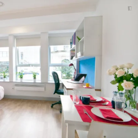 Rent this studio apartment on Unilife in 13-14 High Street, Cultural Quarter