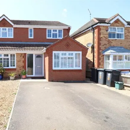 Buy this 4 bed house on Campion Close in Rushden, NN10 0UJ