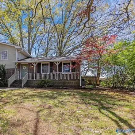 Buy this 3 bed house on 308 Cumberland Drive Southeast in Hillwood, Huntsville