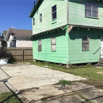 Image 5 - 8608 Spruce Street, New Orleans, LA 70118, USA - House for sale