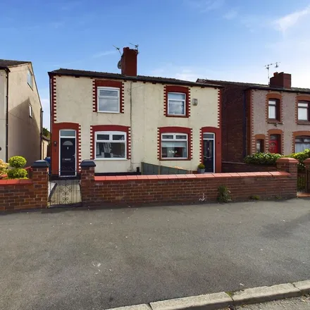 Rent this 3 bed duplex on Crawford Avenue in Shakerley, M29 8EU