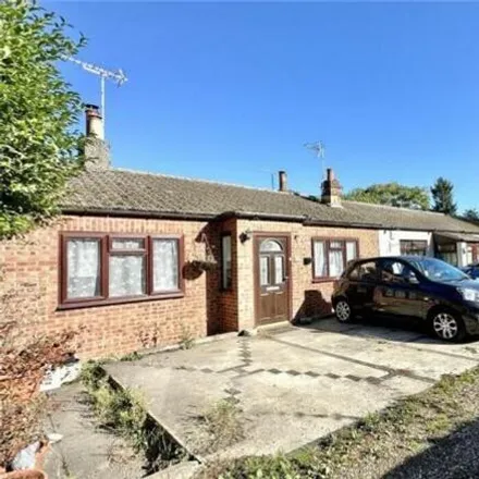 Buy this 2 bed house on White Oak Bungalows in 3 Heathwood Gardens, Swanley