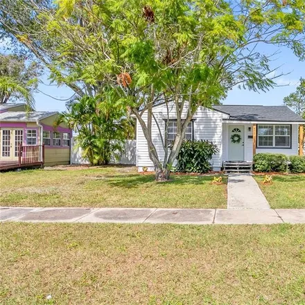 Image 3 - 455 61st Avenue Northeast, Saint Petersburg, FL 33703, USA - House for sale