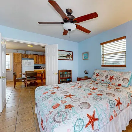 Rent this 2 bed house on Port Aransas in TX, 78373