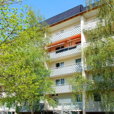 Rent this 3 bed apartment on Moskauer Straße 6 in 39218 Schönebeck (Elbe), Germany