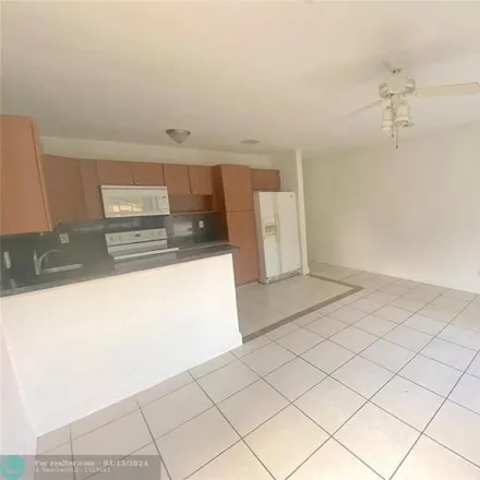 Image 3 - 1663 Southwest 44th Avenue, Broadview Park, Broward County, FL 33317, USA - Apartment for rent