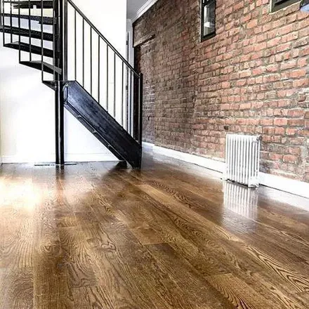 Rent this 3 bed apartment on 21 Spring Street in New York, NY 10012