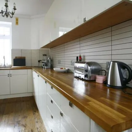Image 2 - Moreland Court, Finchley Road, Childs Hill, London, NW2 2TN, United Kingdom - Apartment for sale