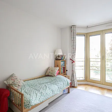 Rent this 3 bed apartment on 22 Rue Desaix in 75015 Paris, France