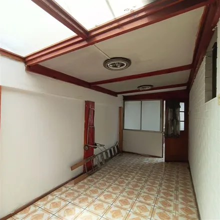 Buy this 3 bed house on Avenida 4 Poniente 718 in 925 2307 Provincia de Santiago, Chile