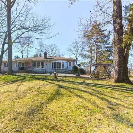 Buy this 4 bed house on 27 High Ridge Drive in Cumberland, RI 02864