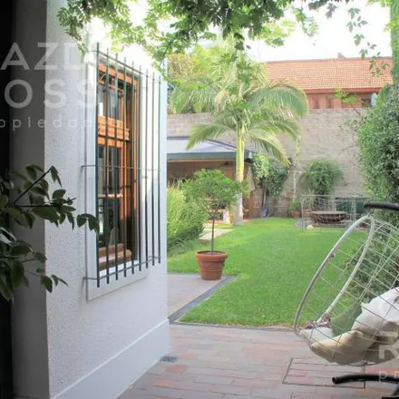 Buy this 3 bed house on Intendente Ferrari 313 in Adrogué, Argentina