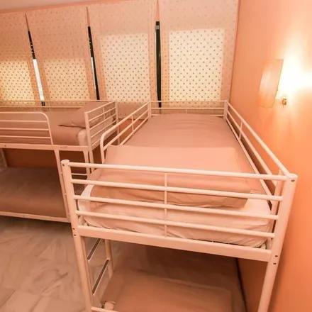 Rent this 4 bed house on 03100 Xixona / Jijona