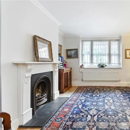 Image 9 - Redcliffe Road, London, London, Sw10 - Townhouse for sale