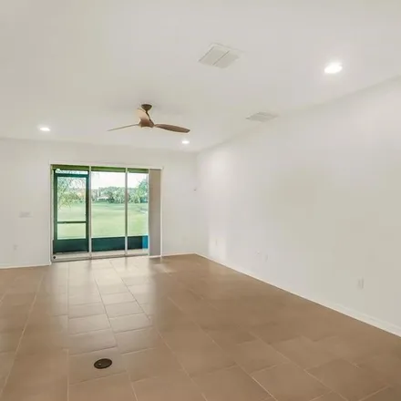 Rent this 3 bed apartment on 7047 Oxbow Road in Minneola, FL 34755