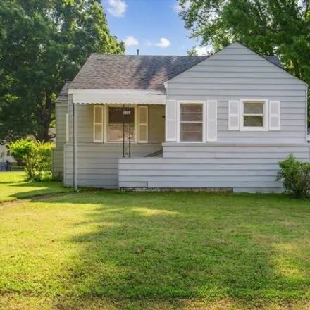 Buy this 3 bed house on 885 Bowen Circle in Memphis, TN 38122