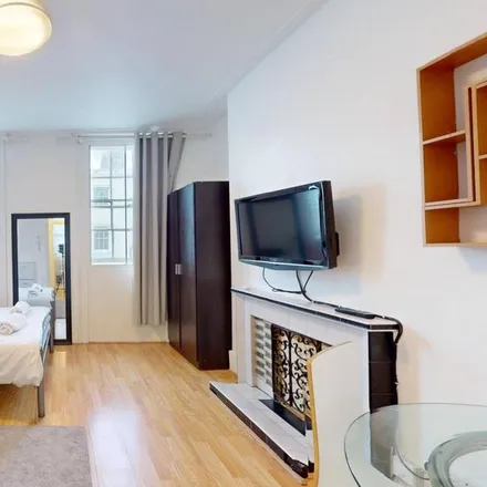 Rent this studio apartment on 113 Crawford Street in London, W1H 2JL